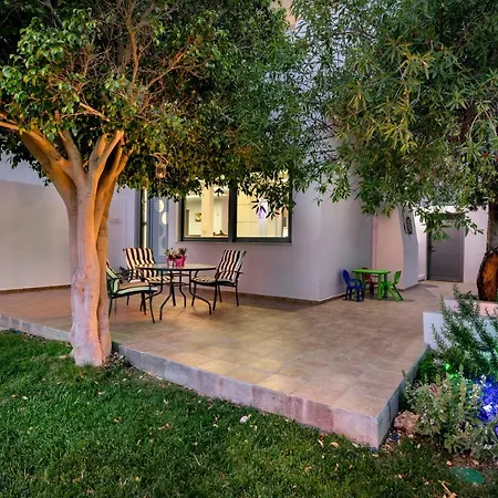 Mayla House Ferma Exterior photo